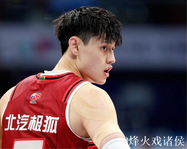 续约未果,曾凡博或先战NBL再重返CBA 续约未果,曾凡博或先战NBL再重返CBA